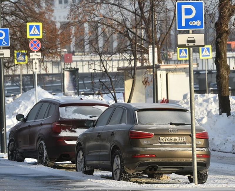 Стою на московском. Платные парковки Москвская область ото. Парковщики в Москве. Московские парковки. Цена парковочной сессии.