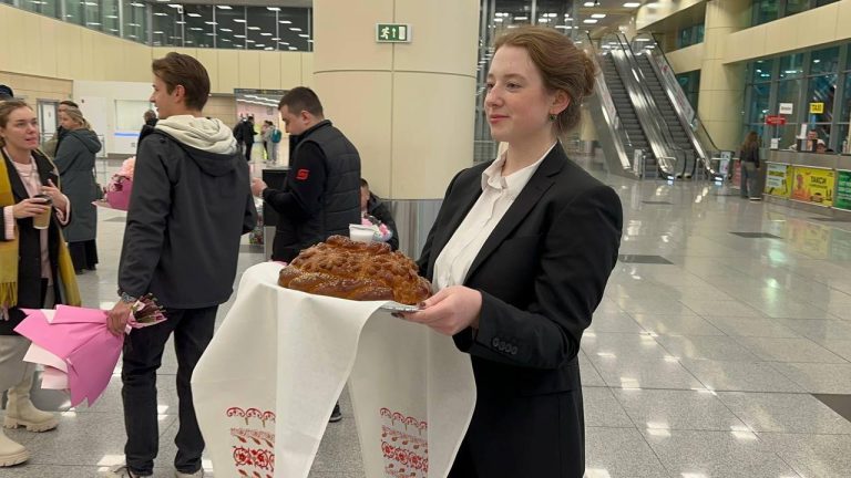 photo_5193199551102711697_y