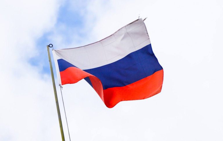 photo_5195129305678609638_y