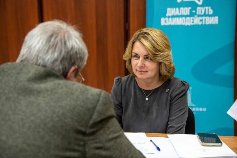 c49179f7-fb3f-4ecc-8ad3-4fd662bf15a1